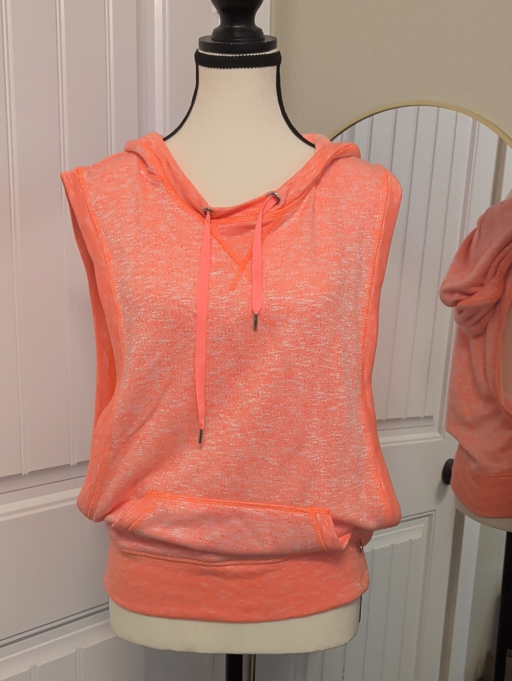 Lorna Jane Active- Coral Sleeveless Hooded Knit Top with Kangaroo Pocket
